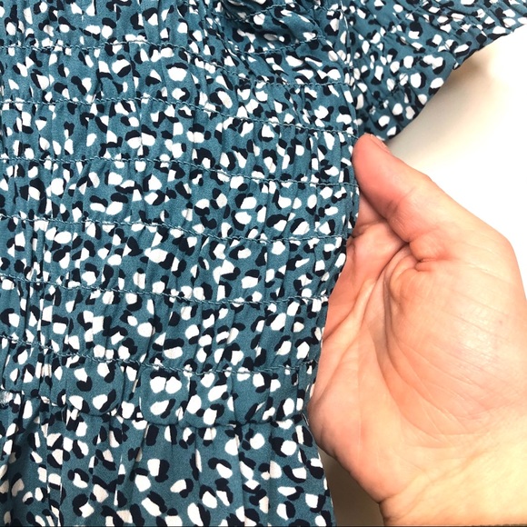 🆕 Ann Taylor Fiesta Dot Smocked Peplum Ruffle Top - Picture 10 of 14